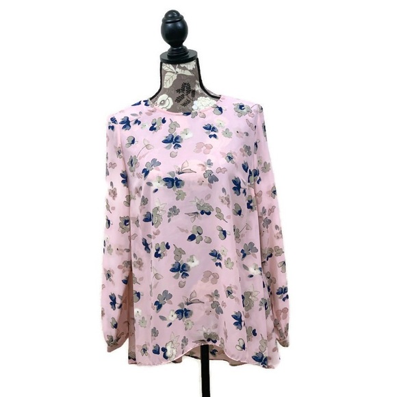 Vince Camuto Tops - NWT Vince Camuto floral long sleeve